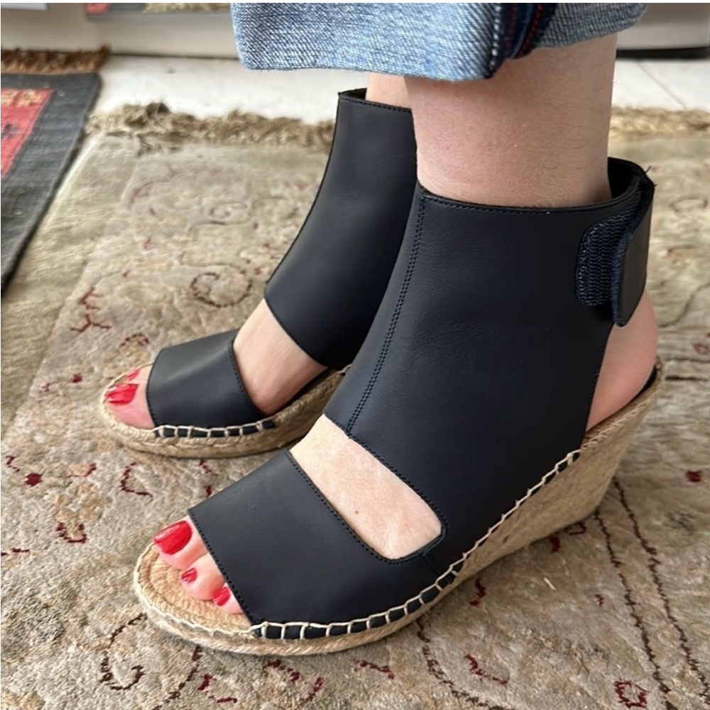 Vince Black Wedge Sandals/espadrilles